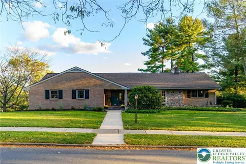 2626 W Livingston St, Allentown, PA 18104