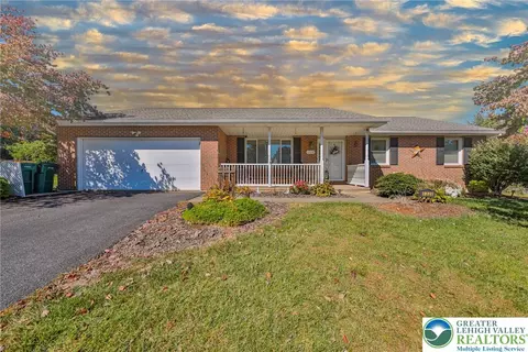 1328 Melanie Ln, Easton, PA 18045