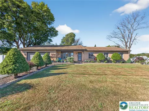 146 S 13th St, Catasauqua, PA 18032
