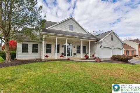 4439 Loraine Ln, Bethlehem, PA 18017