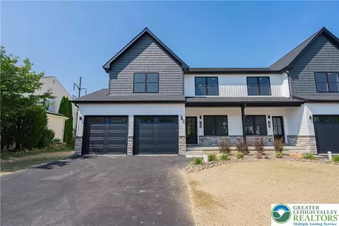 158 Jeffrey Ln, Northampton, PA 18067