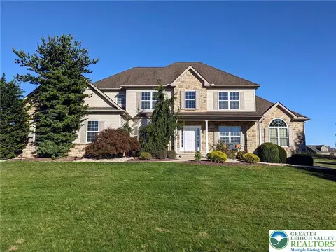 145 Fox Ridge Dr, Nazareth, PA 18064