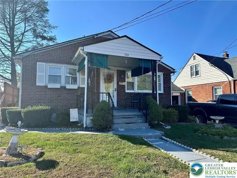 2011 Mary St, Bethlehem, PA 18017