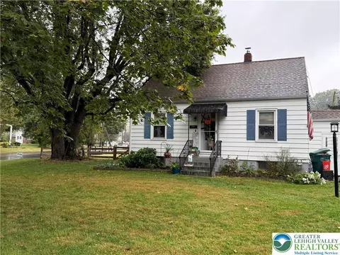 2500 Hermitage Ave, Easton, PA 18045