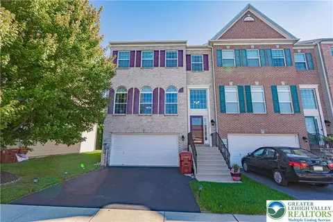 2037 Huntington Ln, Forks Twp, PA 18040