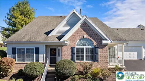 4762 Steeplechase Dr, Macungie, PA 18062