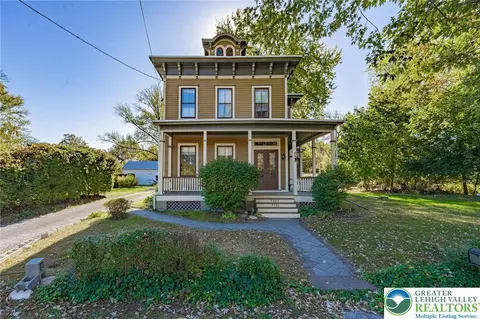 7727 Martins Creek Belvidere Hwy, Bangor, PA 18013