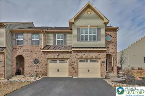 4450 Elmwood Dr, Nazareth, PA 18064