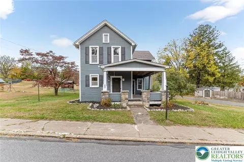 202 Main St, Mount Bethel, PA 18343