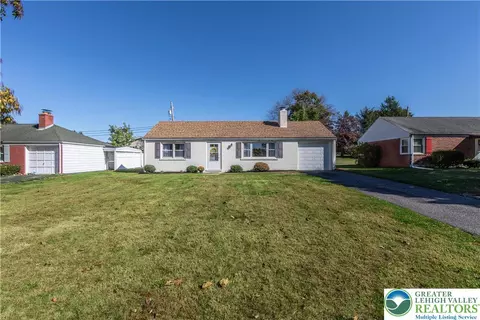 2520 Winston Rd, Bethlehem, PA 18017