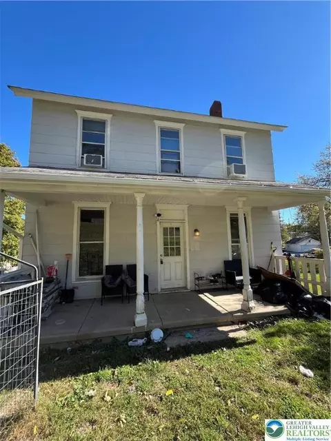 1239 4th St, Slatington, PA 18080