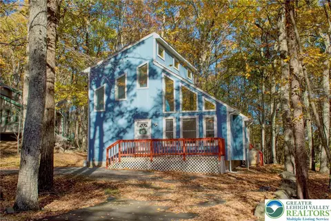 2211 Apley Ct, East Stroudsburg, PA 18302