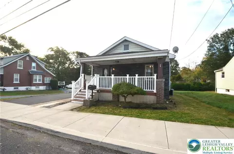 804 W State St, Coopersburg, PA 18036