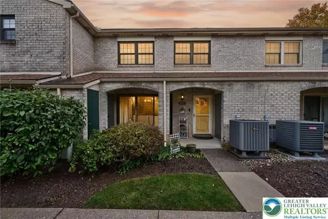 2969 Aronimink Pl, Macungie, PA 18062