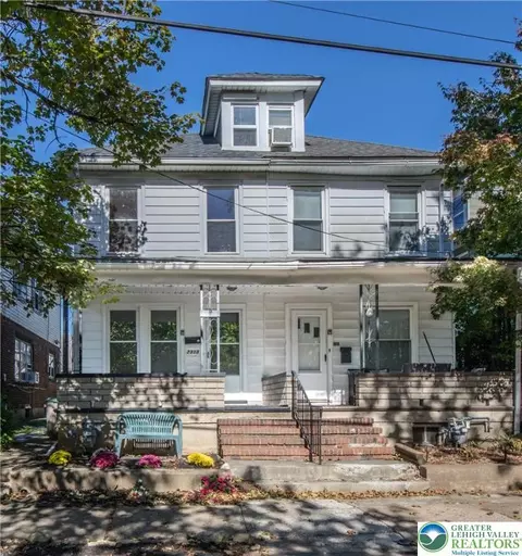 2313 Sycamore St, Easton, PA 18042