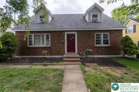 1524 Bushkill St, Easton, PA 18042