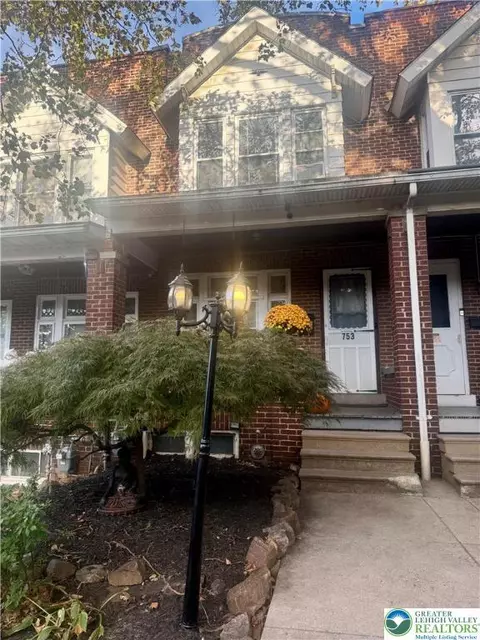 753 N 11th St, Allentown, PA 18102
