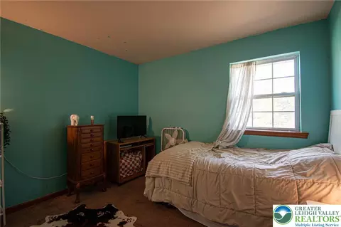Bedroom - 160 Grassy Rd, Kresgeville, PA 18333 photo 7 of 10