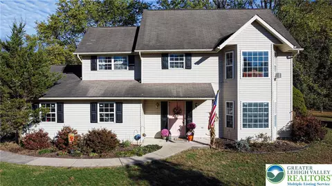 160 Grassy Rd, Kresgeville, PA 18333