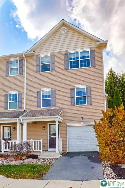 2260 Rising Hill Rd, Whitehall Twp, PA 18052