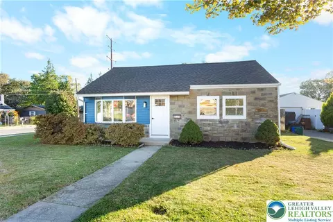 2134 Livingston St, Bethlehem, PA 18017