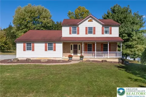 17 Mellon School Ln, Fleetwood, PA 19522