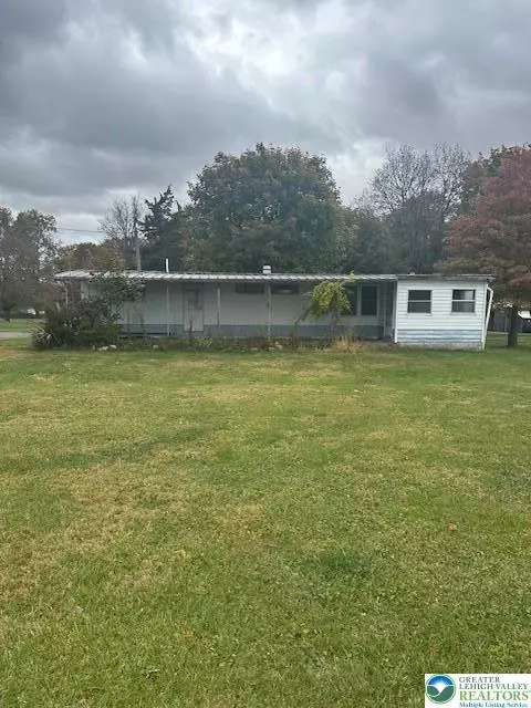 78 Locke Hts, Washington Twp, PA 18013