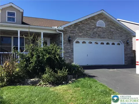 3206 Eisenhower Dr, Northampton, PA 18067