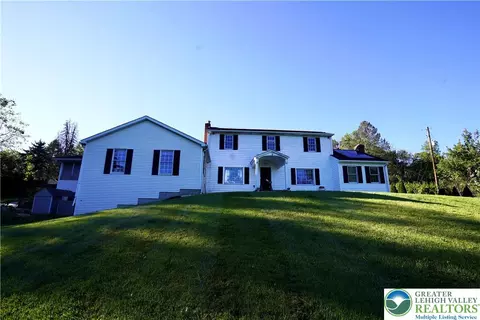 2552 Spring St, Coplay, PA 18037