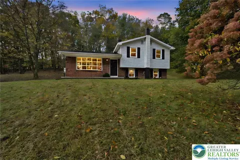 139 W White Birch Rd, Orwigsburg, PA 17961
