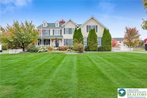 4211 Jeanette Dr, Bethlehem, PA 18020