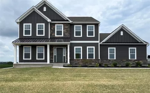 3444 George St #9, North Whitehall Twp, PA 18078