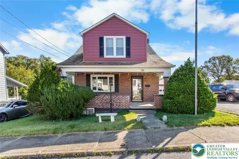 99 Roseto Ave, Roseto, PA 18013