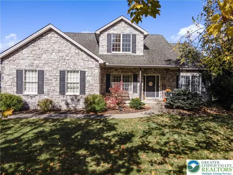 78 Morningside Dr, Palmer Township, PA 18045