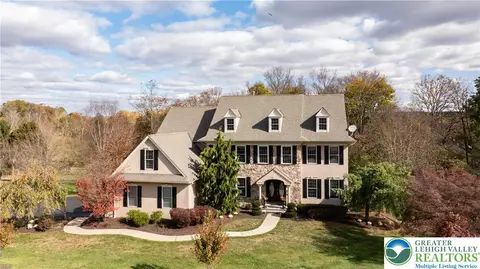 10 Erwinna Valley Way, Erwinna, PA 18920