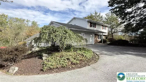 5281 Hillside Rd, Northampton, PA 18067