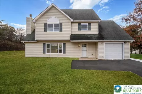 2641 Yellowstone Dr, Blakeslee, PA 18610