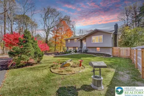 210 Wellington Rd, Stroudsburg, PA 18360