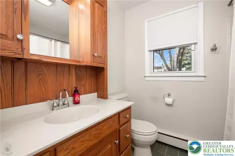 Bath - 1918 Pinehurst Rd, Bethlehem, PA 18018 photo 2 of 2