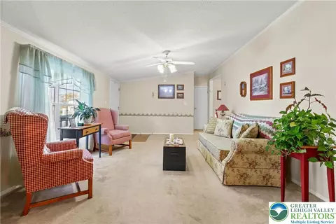 8 Cedar Ct, Bath, PA 18014 photo 8
