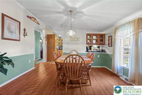8 Cedar Ct, Bath, PA 18014 photo 11