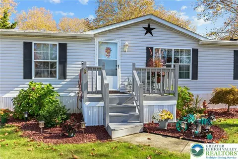 8 Cedar Ct, Bath, PA 18014 photo 4