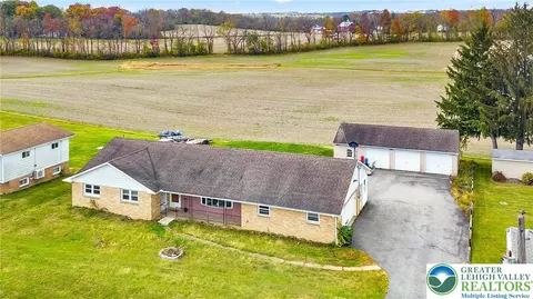 2841 Willow St, Coplay, PA 18037