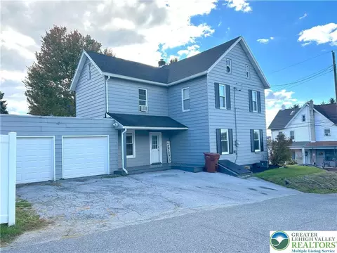 4131 Harrison St, Egypt, PA 18052