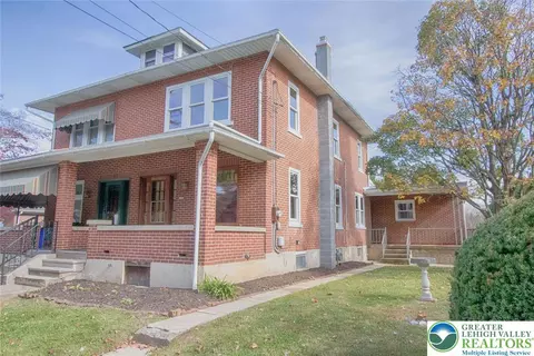 211 S Church St, Macungie, PA 18062