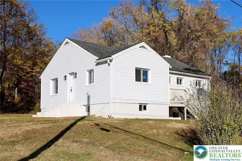 3606 Mccloskey Ave, Bethlehem, PA 18015