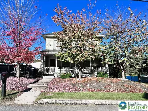 2317 E Lizard Creek Rd, Lehighton, PA 18235