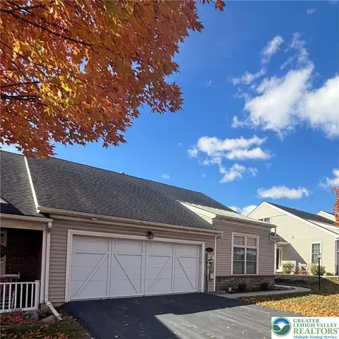 5515 Bayberry Ln, Whitehall Twp, PA 18052