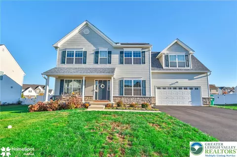 1023 Jean Ct, Palmer Township, PA 18045