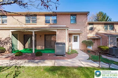 2777 Springhaven Pl, Macungie, PA 18062